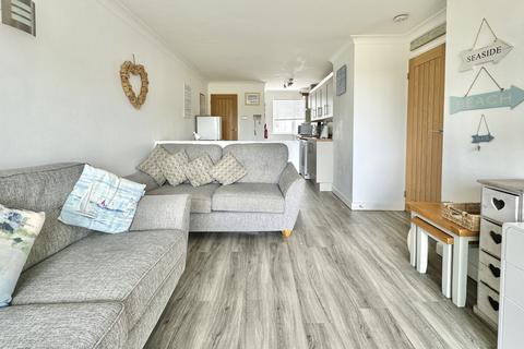 2 bedroom flat for sale, Europa Court, Mawgan Porth, TR8