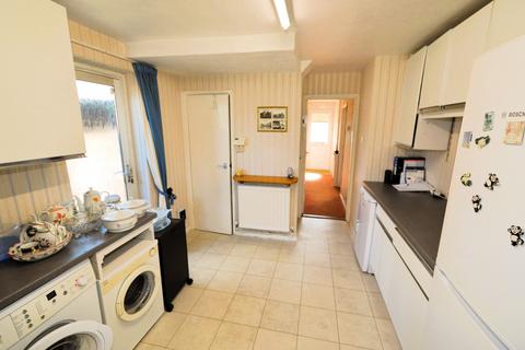 14 Cedar Close, Bagshot, GU19 5AD