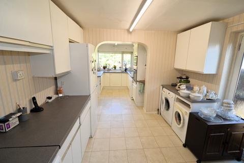 14 Cedar Close, Bagshot, GU19 5AD