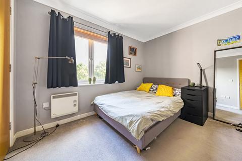 2 bedroom apartment for sale, Woodbridge Hill, Guildford, Surrey, GU2