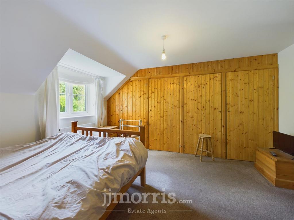 CAM01583 G0-PR0147-STILL014.jpg