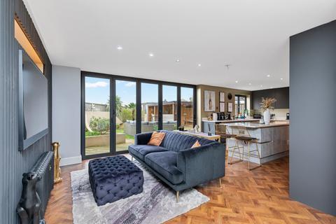 Lautrec Plough Road, Epsom, KT19 9RW