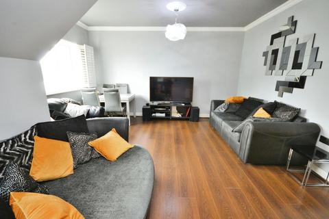 100 Brandon Close, Chafford Hundred, Grays, RM16 6QX