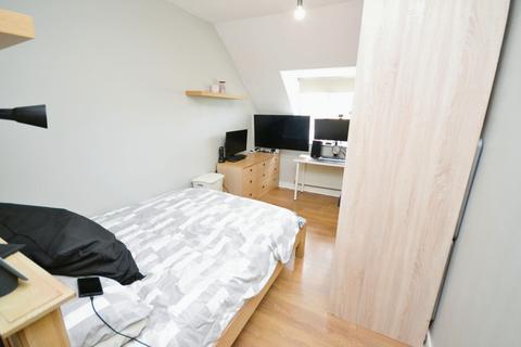100 Brandon Close, Chafford Hundred, Grays, RM16 6QX