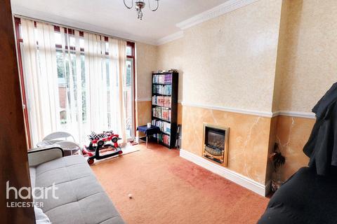 4 bedroom semi-detached house for sale, Evington Road, Leicester