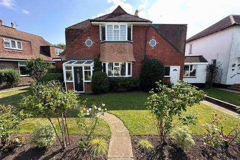 5 bedroom detached house for sale, Manor Close, Havant PO9