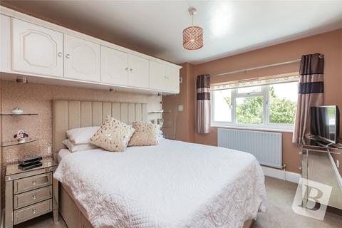 27 Meadow Way, Upminster, RM14 3AB