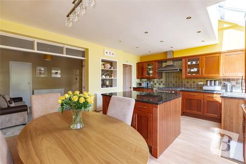 27 Meadow Way, Upminster, RM14 3AB