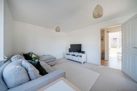 12 Loom Close, Whitchurch, RG28 7FT