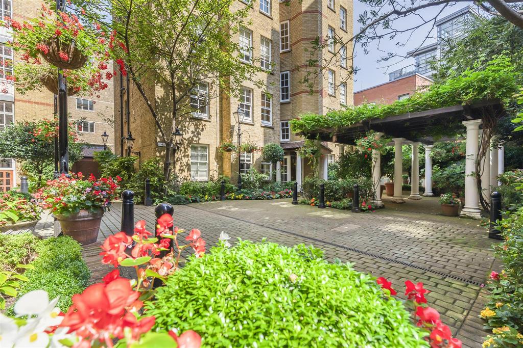 Gladstone Court   Communal Garden