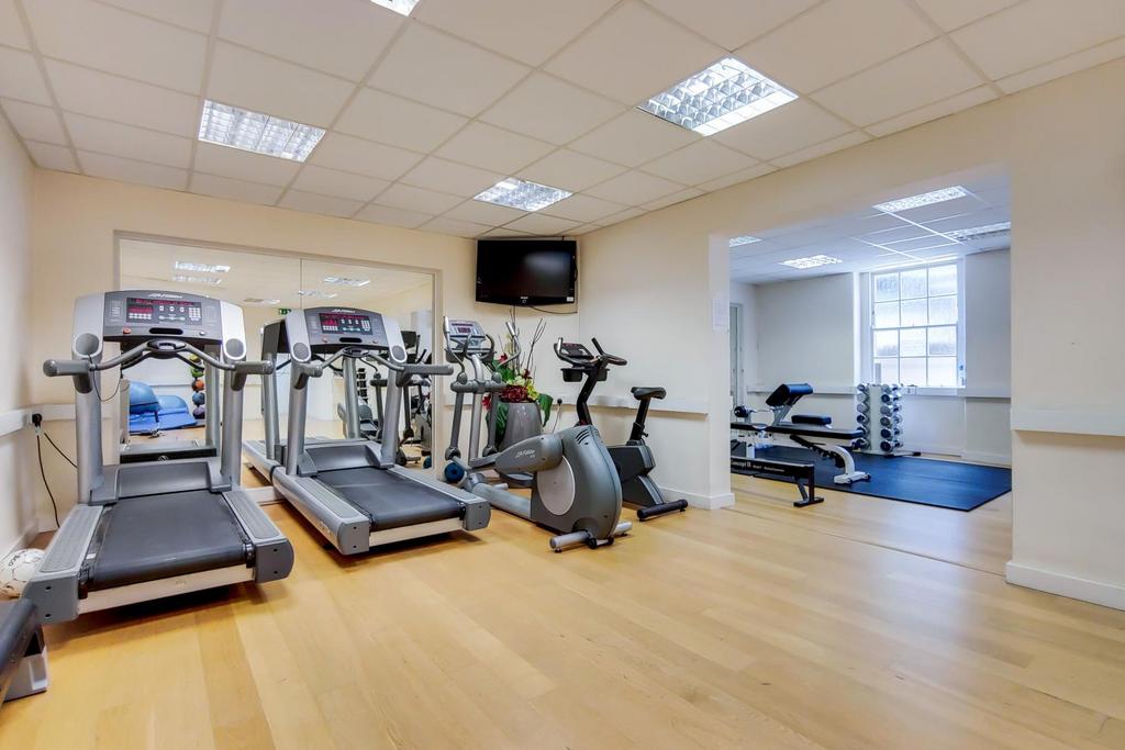 Gladstone Court   Residents Gym