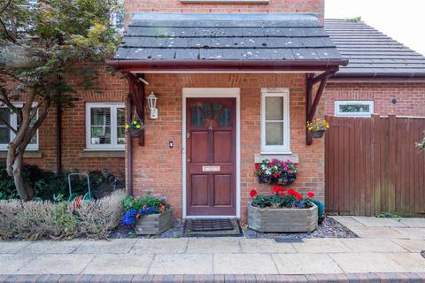 4 bedroom semi-detached house for sale, Bow Lane, Bowdon, Altrincham