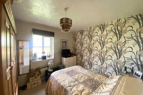 2 bedroom apartment for sale, Ensign Close, Leigh on Sea SS9