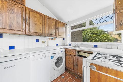 65 Glenfarg Road, London, SE6 1XN