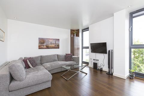 1 bedroom apartment for sale, Lumiere Apartments St. John's Hill, London, SW11