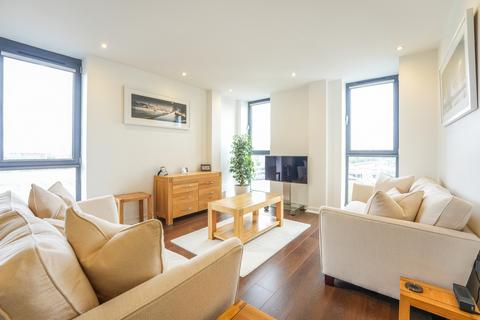 2 bedroom apartment for sale, Lumiere Apartments St. John's Hill, London, SW11