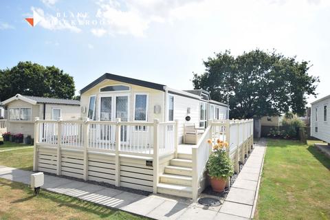 2 bedroom static caravan for sale, Firs Park, 29-31 London Road, Little Clacton