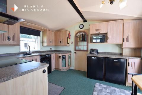 2 bedroom static caravan for sale, Firs Park, 29-31 London Road, Little Clacton