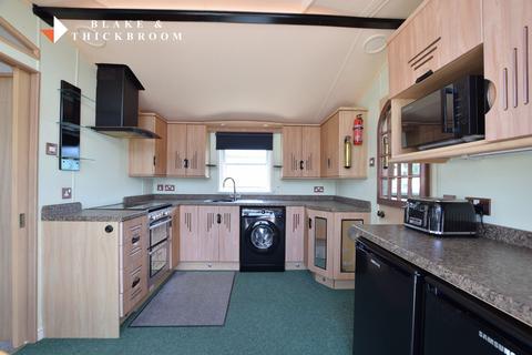 2 bedroom static caravan for sale, Firs Park, 29-31 London Road, Little Clacton