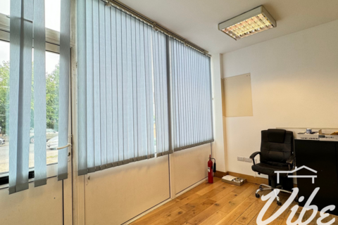 Industrial unit to rent, Hither Green Lane, London SE13