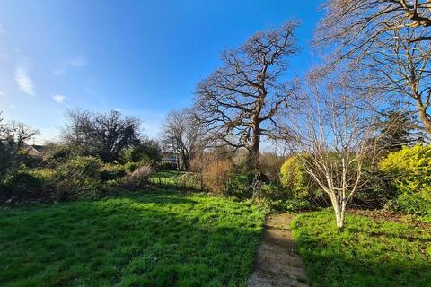 Old Gamekeepers Cottage Commonside, Great Bookham, Leatherhead, KT23 3LA