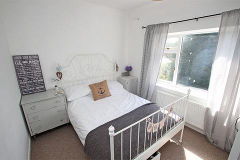 38 Aldermere Crescent, Urmston, Manchester, M41 8UF