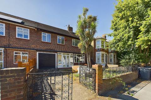 28 Broadfield Road, London, SE6 1NE