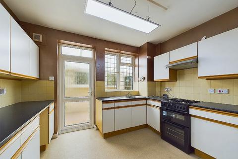 28 Broadfield Road, London, SE6 1NE
