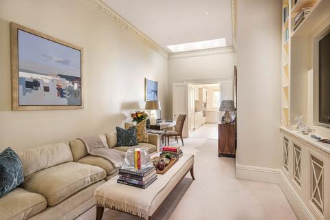 6 bedroom house for sale, Chesham Street, London SW1X