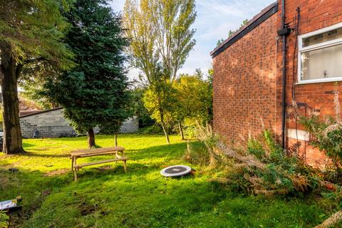 35 Springbank Crescent, Headingley, Leeds, LS6 1AB