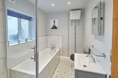 36 Gray Street, Whitby, YO21 1EP