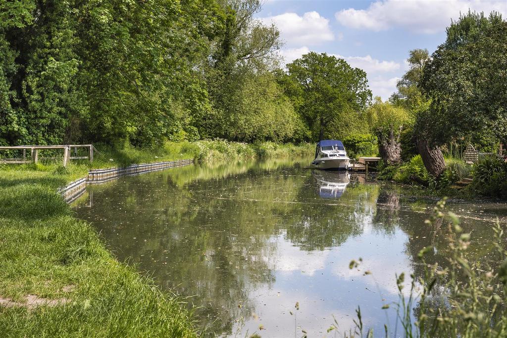 Basingstoke Canal