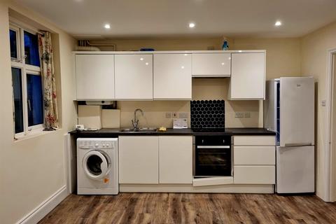 1 bedroom apartment to rent, St. Mildreds Road, Ramsgate CT11