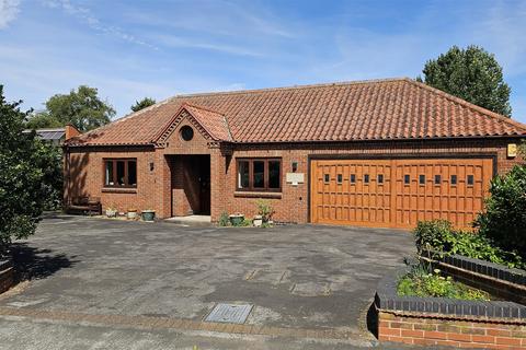 4 bedroom bungalow for sale, High Street, Bottesford, Nottingham