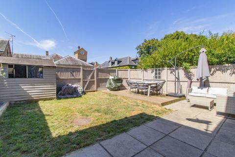 1 Falcon Close, Herne Bay, CT6 7LD