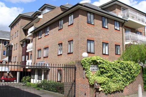 2 bedroom flat for sale, Homewater House, Epsom KT17