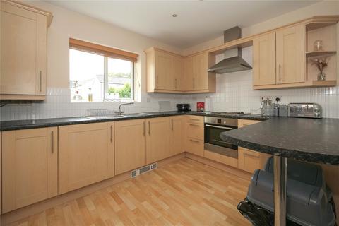 2 bedroom flat for sale, Lodge Road, Bradford BD10