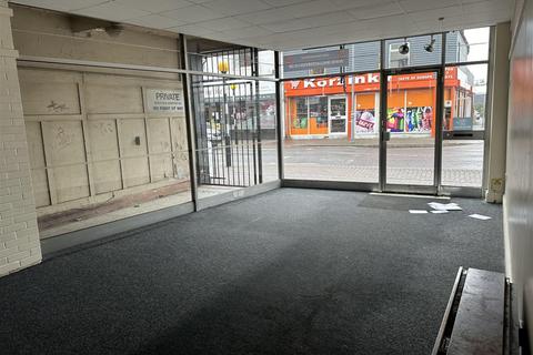 Retail property (high street) to rent, Outram Street, Sutton-In-Ashfield