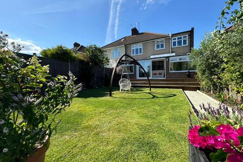 45 Maxwell Road, Welling, DA16 2ES