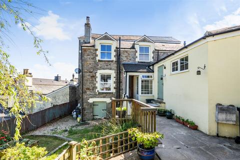 2 bedroom terraced house for sale, Commercial Street, Gunnislake