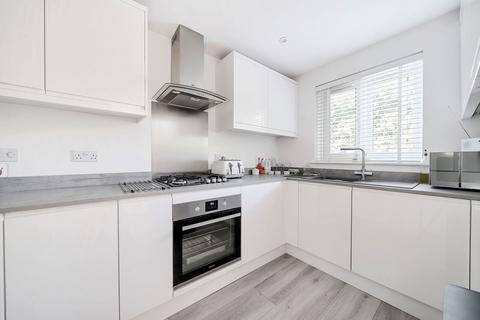 3 bedroom end of terrace house for sale, Skippetts Gardens, Basingstoke