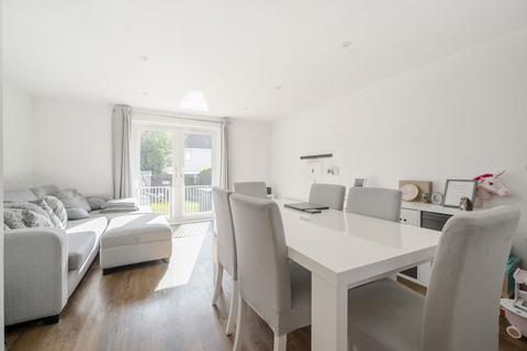 3 bedroom end of terrace house for sale, Skippetts Gardens, Basingstoke