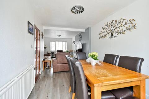 30 Greenacre, Windsor, SL4 5LW