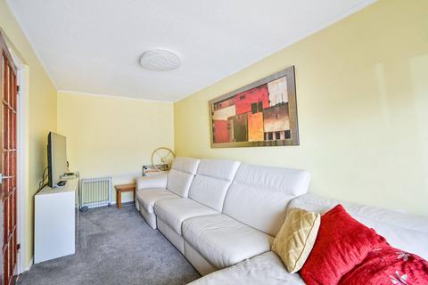 30 Greenacre, Windsor, SL4 5LW