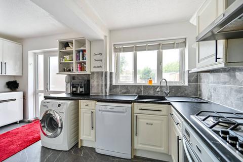 30 Greenacre, Windsor, SL4 5LW
