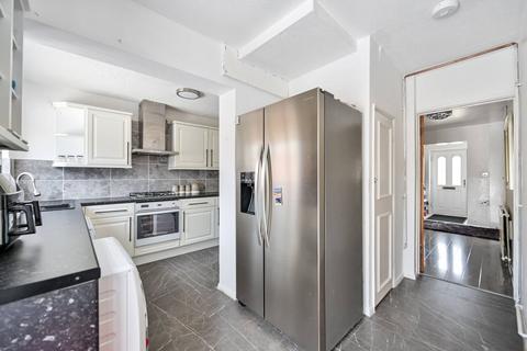 30 Greenacre, Windsor, SL4 5LW