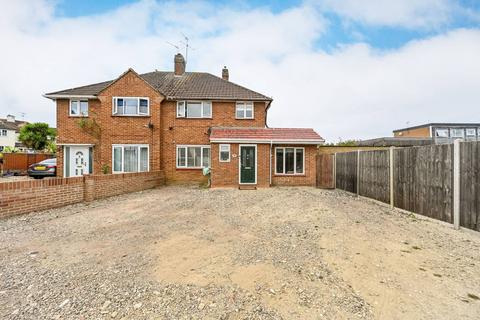 3 bedroom semi-detached house for sale, Greenacre, Windsor, SL4