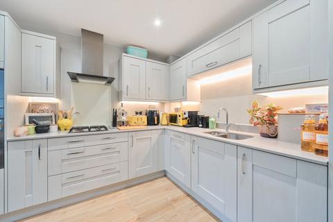 1 bedroom apartment for sale, The Landmark, 30 Queens Road, Weybridge, KT13