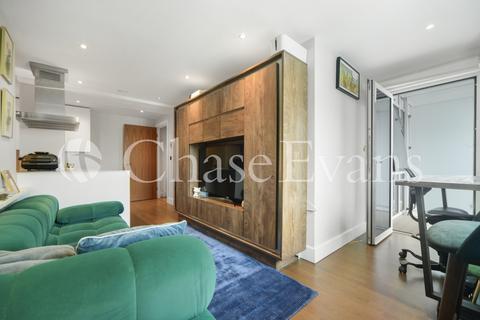 Apartment 1712, Crawford Building, 112 Whitechapel High Street, London, E1 7AQ