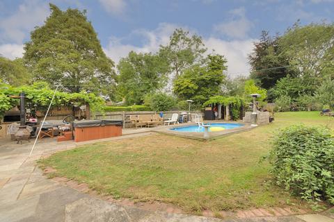 4 bedroom detached house for sale, Offham Road, West Malling, Kent, ME19 6RB